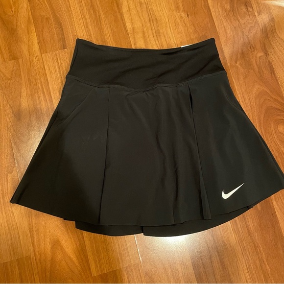 Nike Dri-Fit Advantage Short Tennis Skirt - NWT - Picture 6 of 9